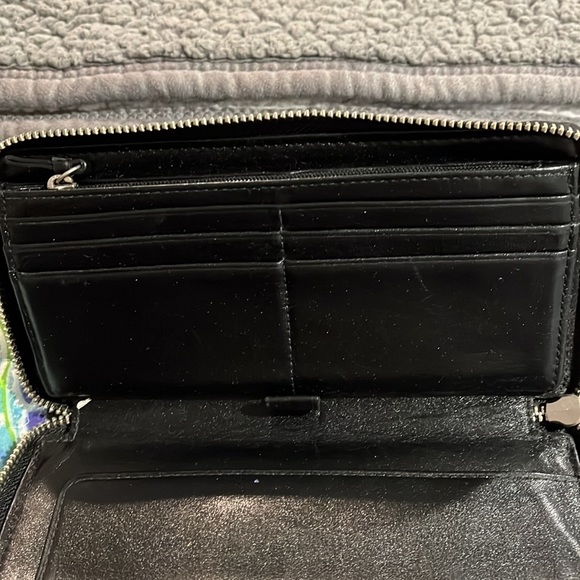 Faux Coach wallet - Picture 2 of 5